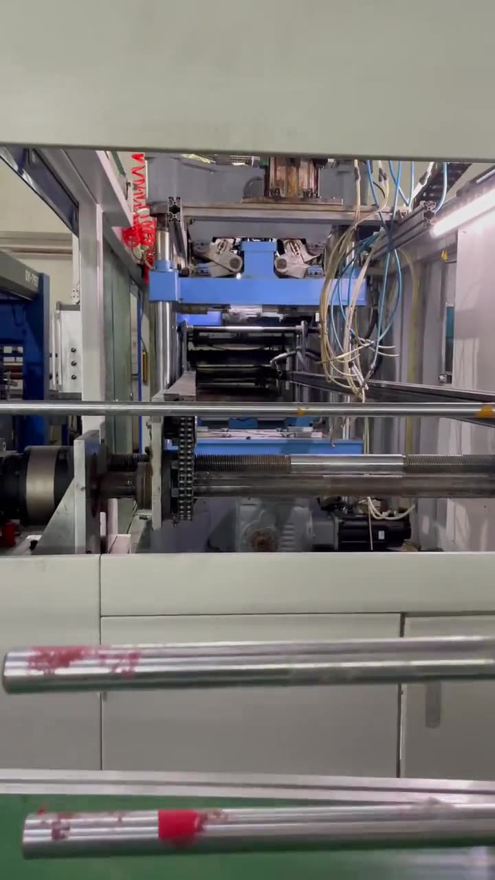 Used Four-Station Plastic Thermoforming Machine for Punched Packaging Products